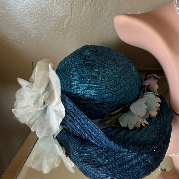 BEGUILING 1940s\' 2 COLOR STRAW HAT WITH FABRIC FLOWERS main image 12